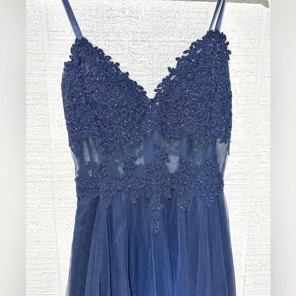 NWT Windsor jaci rhinestone embroidered a line mesh formal gown size 1 - Picture 8 of 15